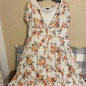 Torrid Floral Knee Length Dress - Sz. 1